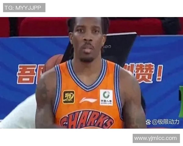 北京北控与新疆队员激战正酣谁能在赛场上笑到最后